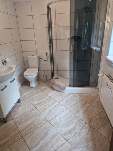 Bathroom 4, Srebrny Swierk, Kłodzko