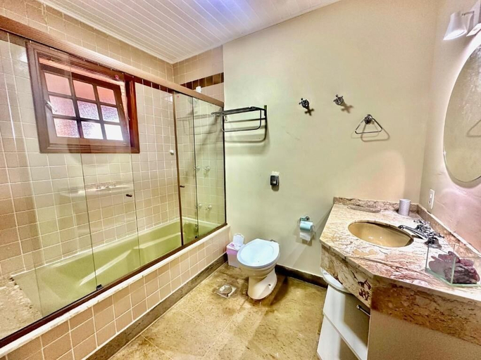 Bathroom 5, Recanto Due Fratelli, Campo Limpo Paulista