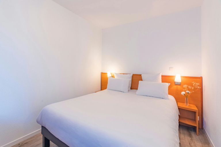 Bedroom 2, Appart City Confort Lyon Gerland, Rhône