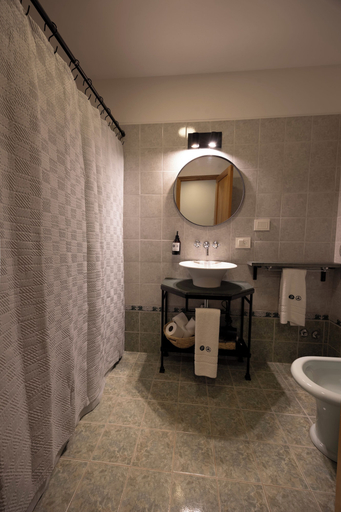Bathroom 4, Peninsula Petit Hotel, Bariloche