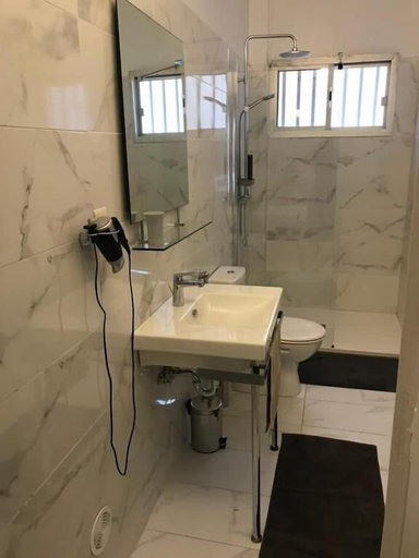 Bathroom, J Pad Hotel Dakar, Dakar
