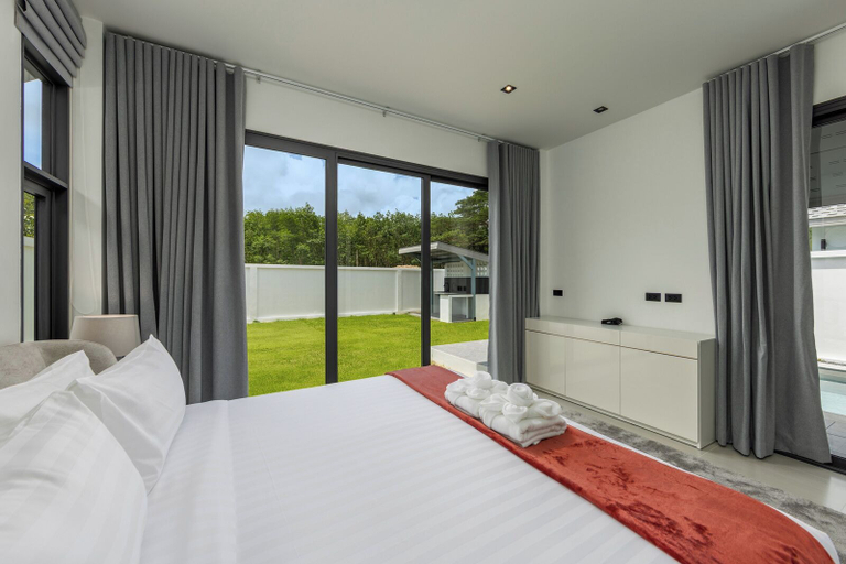 View from room 5, Akara Pool Villas Phuket by TropicLook, Pulau Phuket