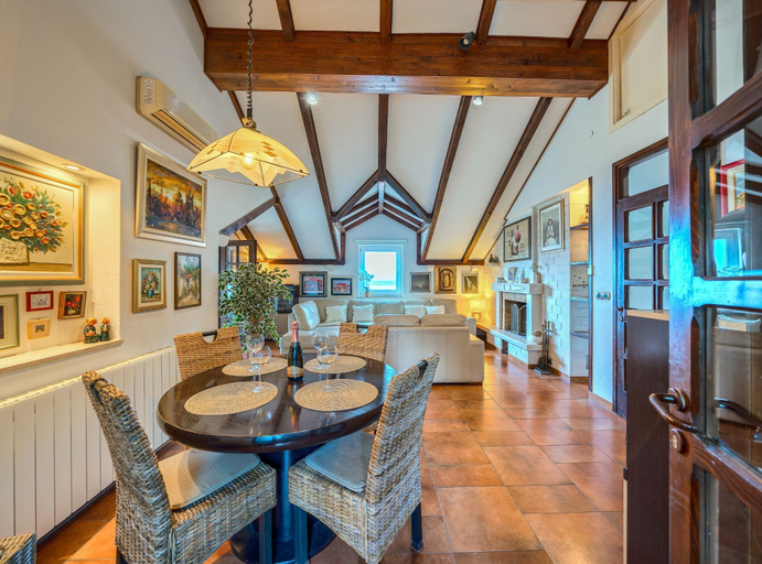 Food & Drinks, Apartments Vrandecic, Postira