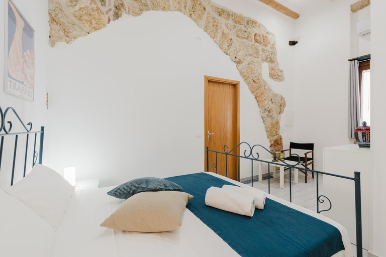 Bedroom 2, Casa Velella, Trapani