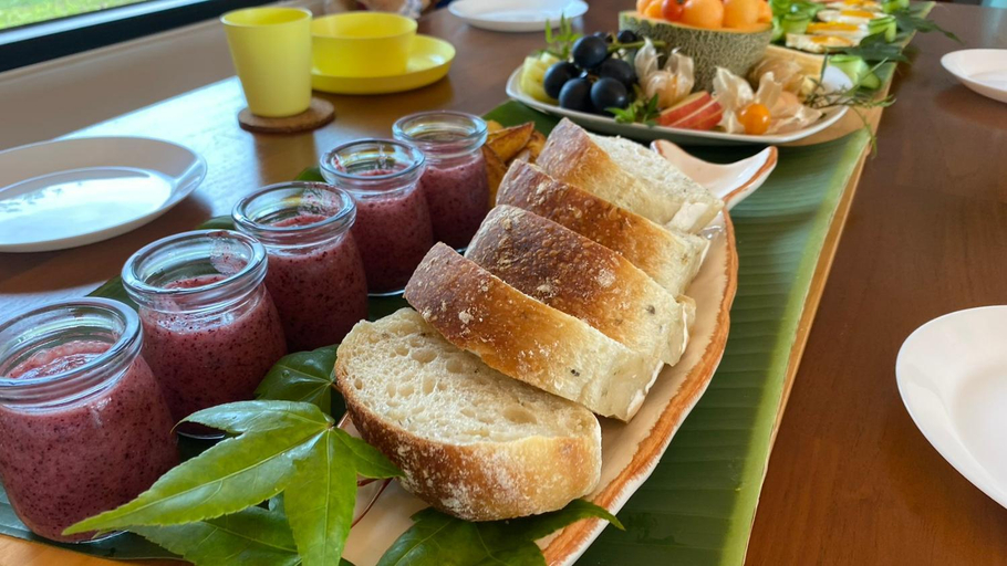 Food & Drinks