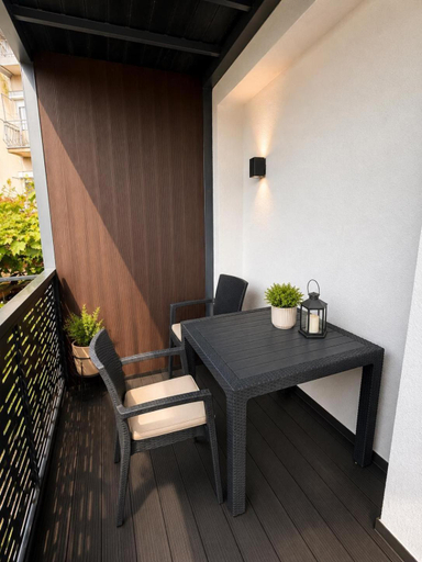 Others 4, Apartments P&P