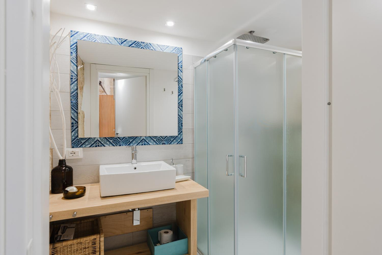 Bathroom 3, Casa Velella, Trapani