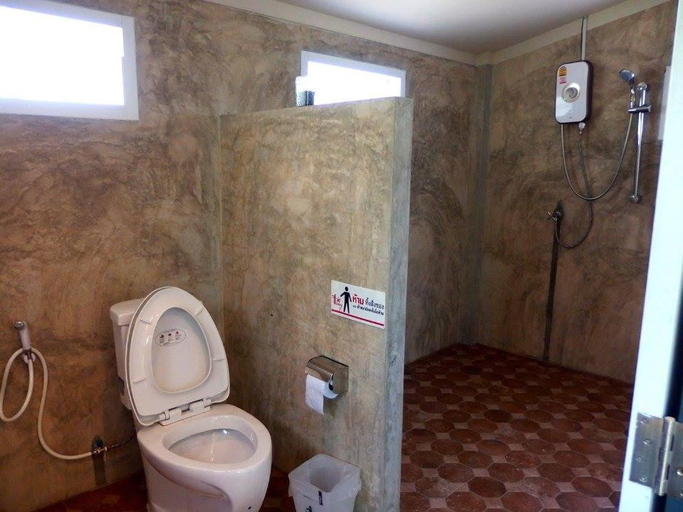 Bathroom 3, Muaan Resort, Muang Suphanburi
