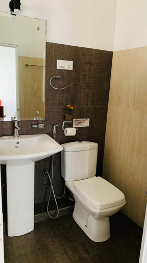 Bathroom 2, Le Petit Hotel & Restaurant, Negombo