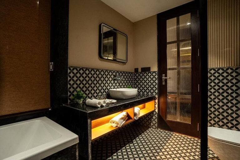 Bathroom 2, Lotus Vista Hotel, Alwar