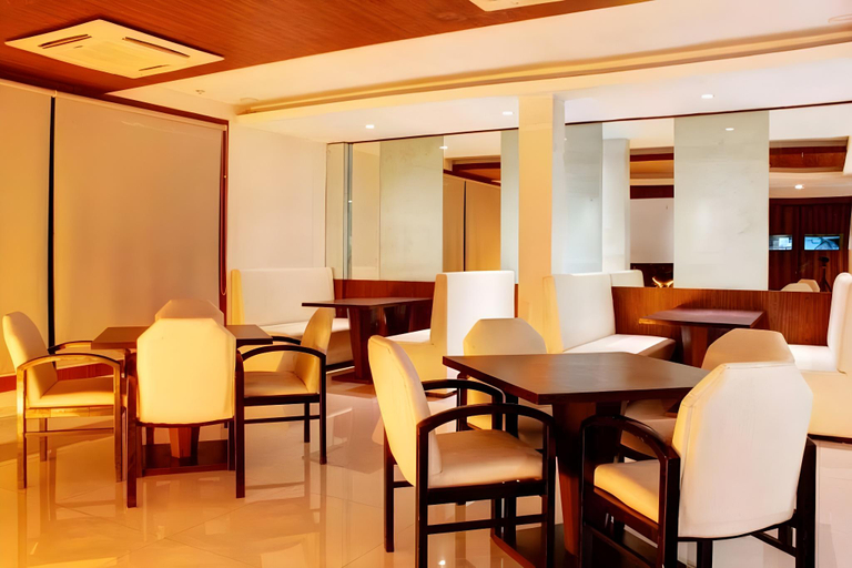 Food & Drinks 4, Hotel Landmark, Ratnagiri