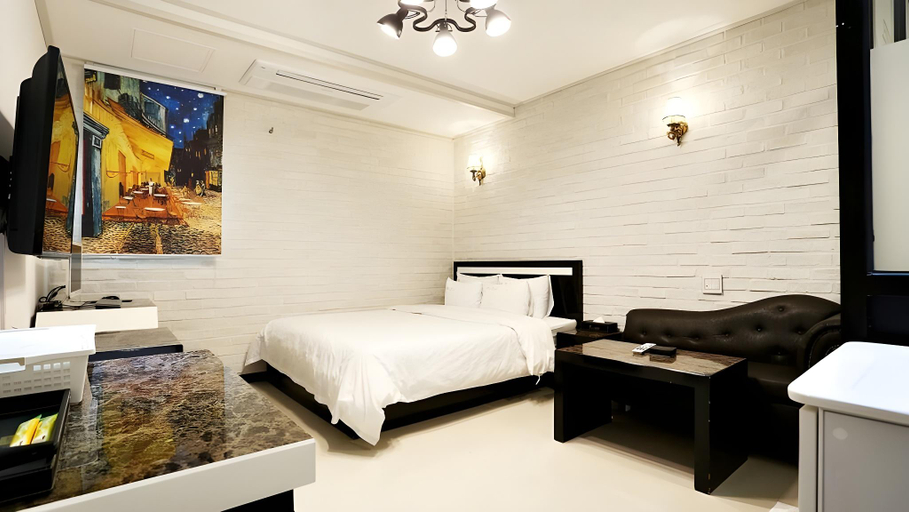 Bedroom 4, Gangneung Ruso Hotel, Gangneung