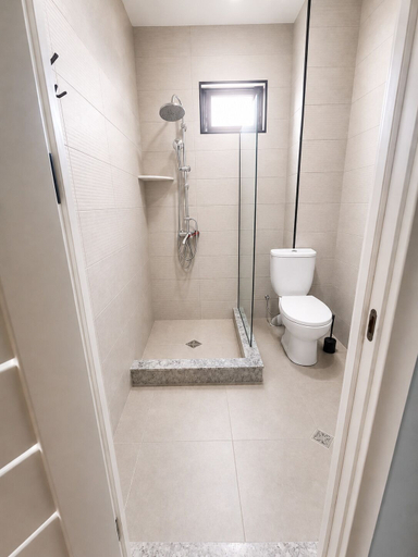 Bathroom 4, Kobuleti Garden Inn, Kobuleti