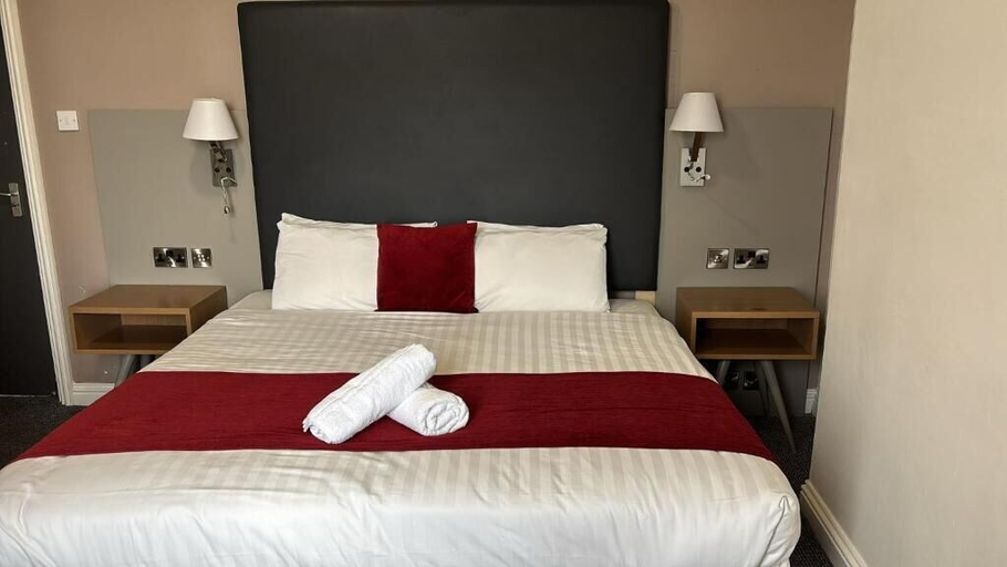 Bedroom 3, Midland Hotel, Nottinghamshire