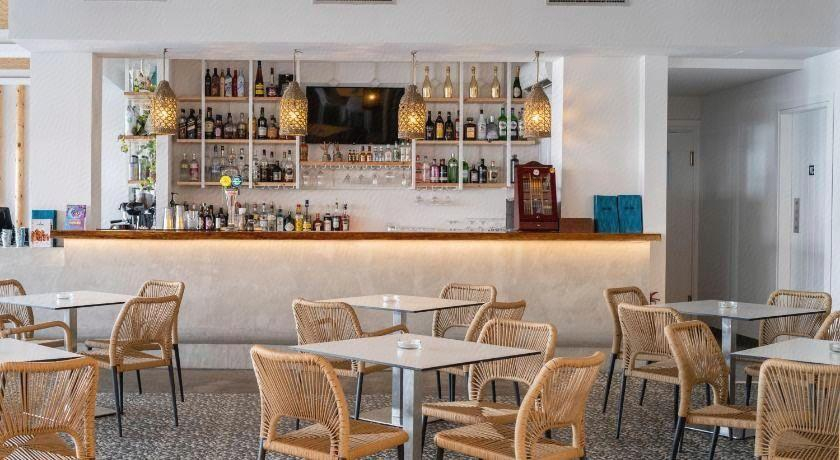 Food & Drinks 5, Blue Harbour Boutique