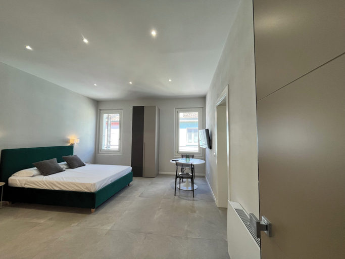Room 3, Lucus Apartments, Ravenna