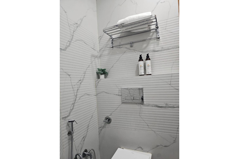 Bathroom 4, Hotel La Rio, Delhi