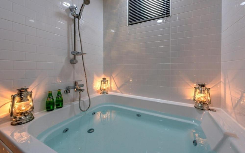 Bathroom 3, Gyeongju Le Reve Pension, Gyeongju