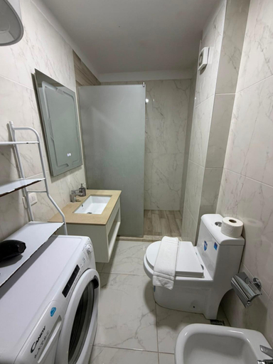 Bathroom 2, The Wish Houses, Durrësit
