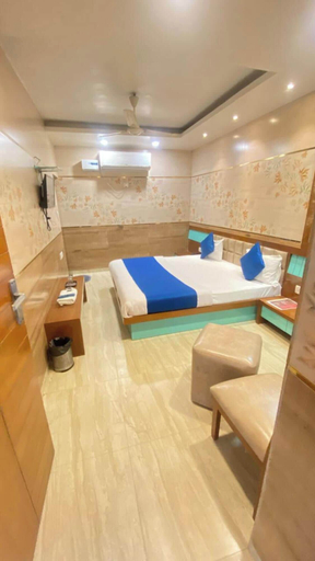Room 2, Hotel Raghupati Ayodhya, Faizabad