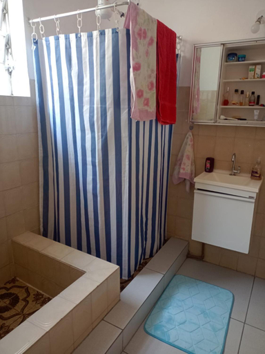 Bathroom 2, Lolita House e Andie House apts, Rio de Janeiro
