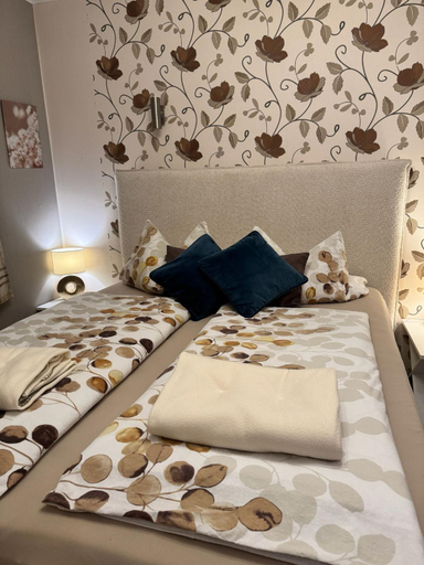 Bedroom 2, Restaurant Landgasthof Zum Wiesengrund, Trier-Saarburg