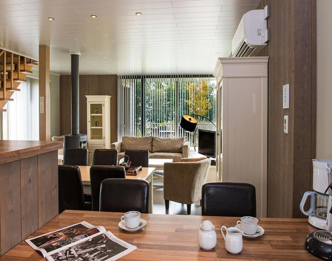 Living room 5, Lakeside Stay With Sauna, Hainaut