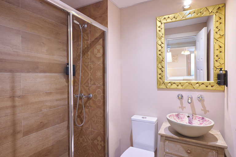 Bathroom 3, Apartamentos Luna Suites Palacio Almagra, Granada