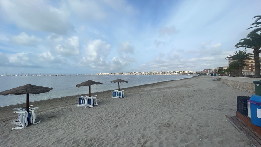 Beach 4, Low Price Modern Apartment, Aircon & Filter Water, Murcia
