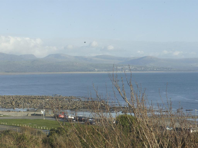 Others 5, Plas Isa Hotel, Gwynedd