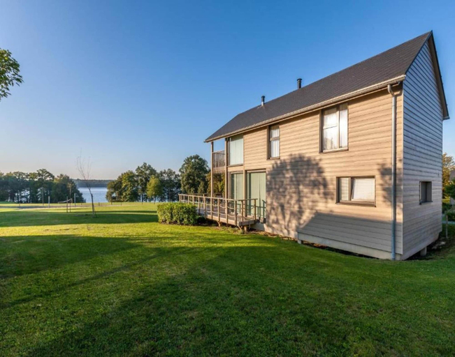 Exterior 3, Lakeside Stay With Sauna, Hainaut