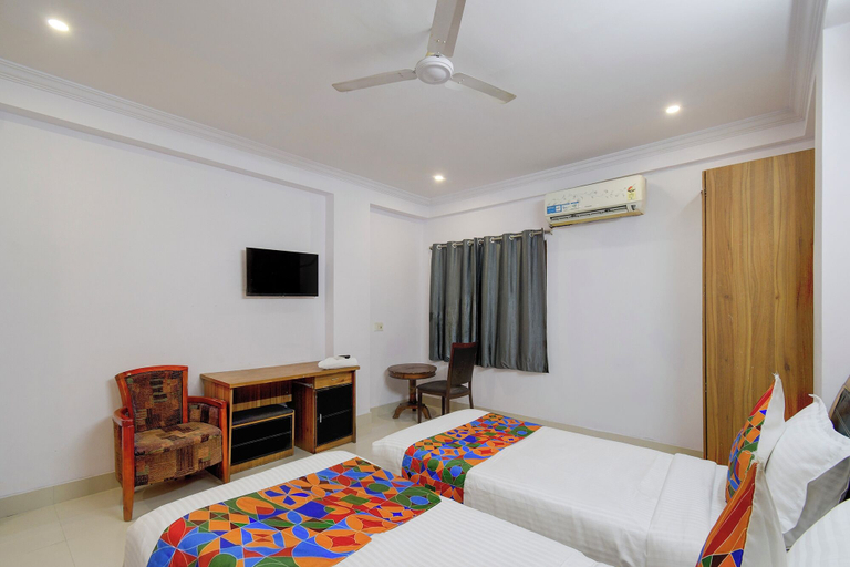 Room 3, FabHotel Prestige Lake Ridge - Nr Durgam Cheruvu Lake Front Park, Hyderabad