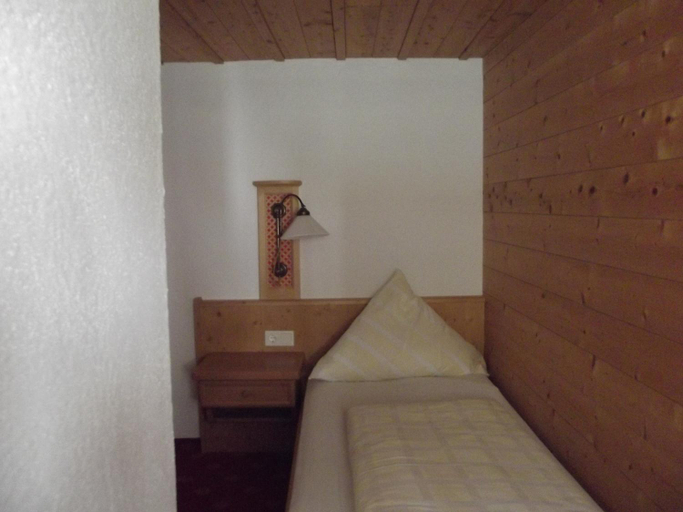 Bedroom 4, Alpengasthof Hochlenzer, Berchtesgadener Land