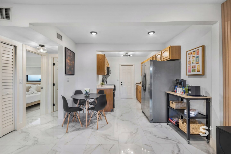 Interior 3, Stylish 2BR & Parking in Design District, Miami-Dade