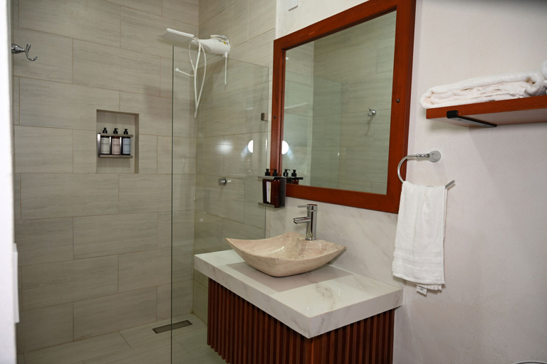 Bathroom 5, Hotel Casa del Rio, Ángel R. Cabada