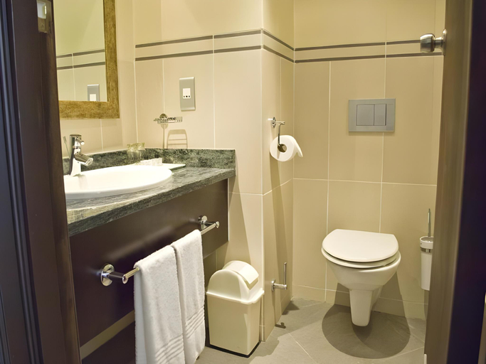 Bathroom 5, Sunbird Mount Soche, Blantyre City