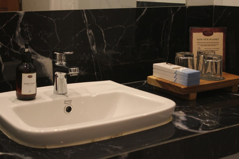Bathroom, Port Royale Waterpark Resort Tacloban, Tacloban City