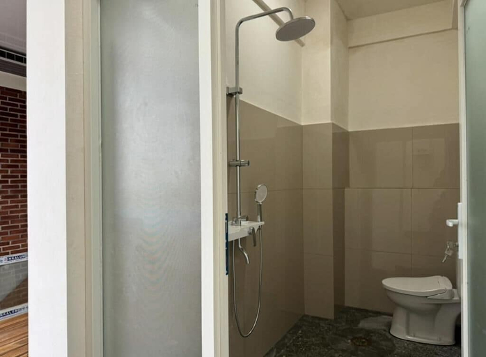 Bathroom 3, Nona Lodge, Lombok