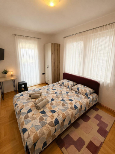 Bedroom 2, Apartments P&P
