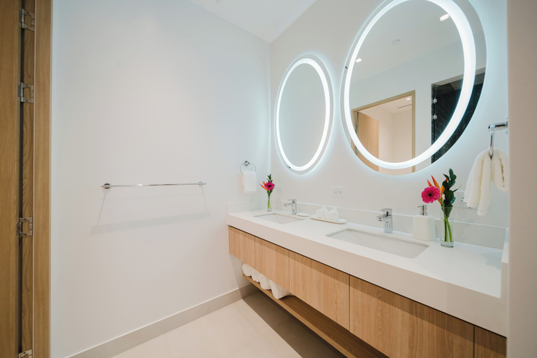 Bathroom 3, Discover Unparalleled Elegance at our Marina Vista Villas!, Talamanca