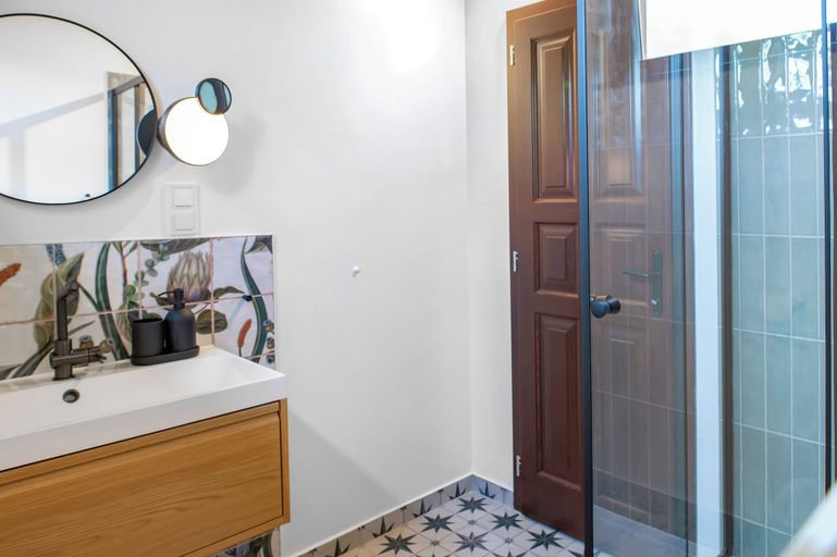 Bathroom 4, Wathay Vendégház, Zirc