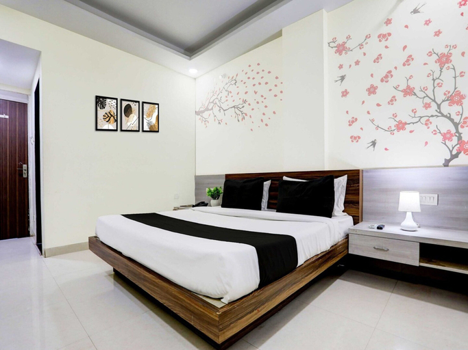 Room 4, Townhouse Oak Hoshangabad Capital Mall, Bhopal