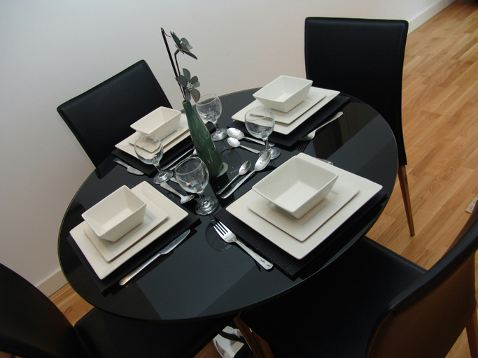 Food & Drinks, Quay Apartments @ Salford Quays, Manchester