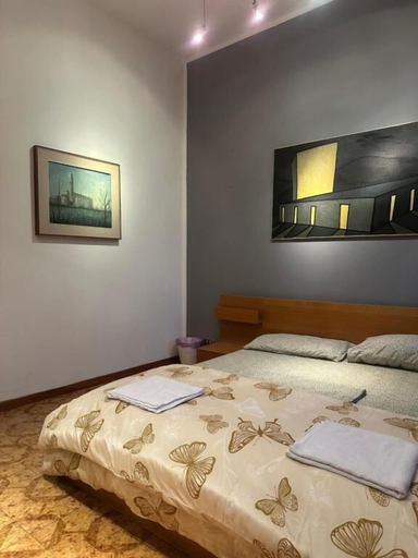 Room 2, Bnb Fantasia, Bologna