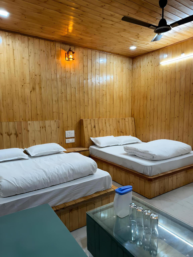 Sport & Beauty 4, Pandey Residency Guptkashi, Rudraprayag