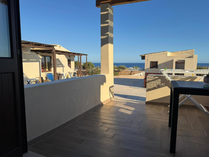 Others 5, Madomare Case al Mare, Agrigento