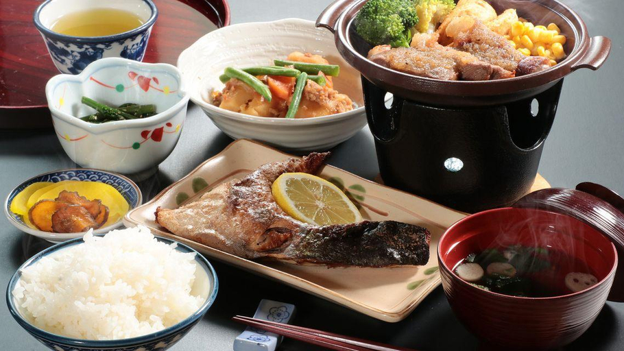 Food & Drinks