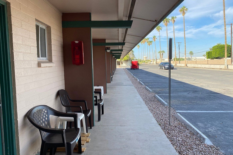 Property grounds, Budgetel Inn & Suites, Yuma