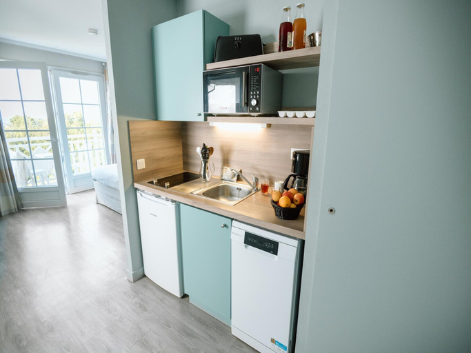 Private kitchen 4, Relaxing Wellness Getaway in Bagnoles, Orne