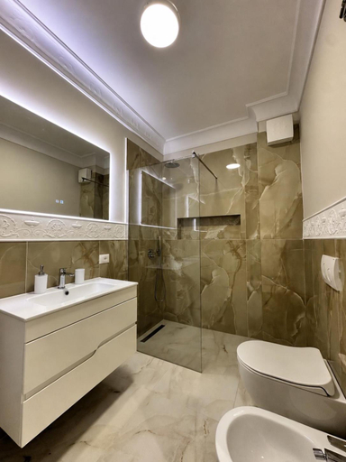 Bathroom 2, Coastal Bliss Retreat, Durrësit